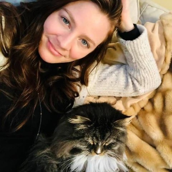 Meet your Posher, Erin - Picture 1 of 1